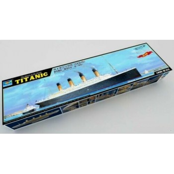 1/200 Trumpeter R.M.S Titanic with LED lights 3719